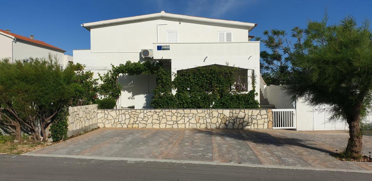 Oaza Apartment Razanac Exterior photo